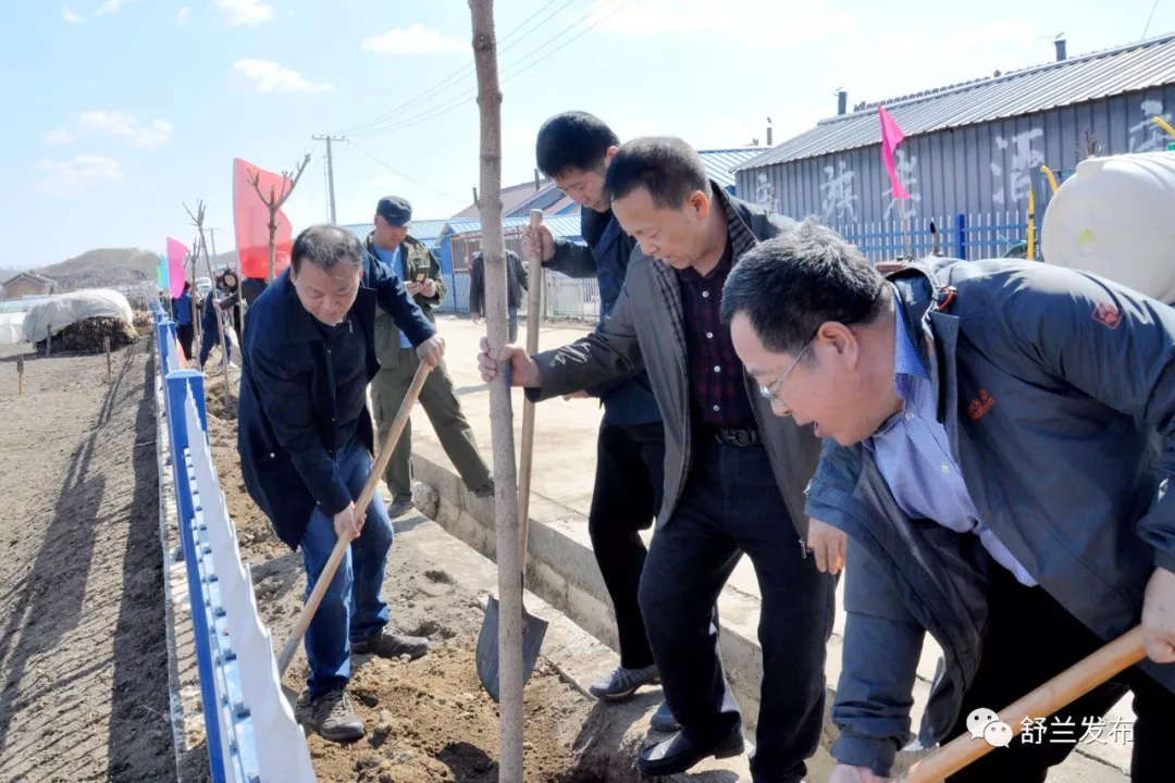 【头条】吉林市政协副主席刘长木到舒兰市参加义务植树活动