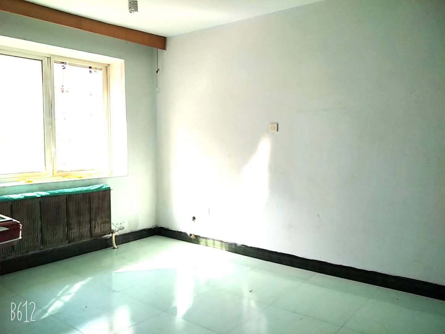 房屋出售：自来水家属楼 一楼