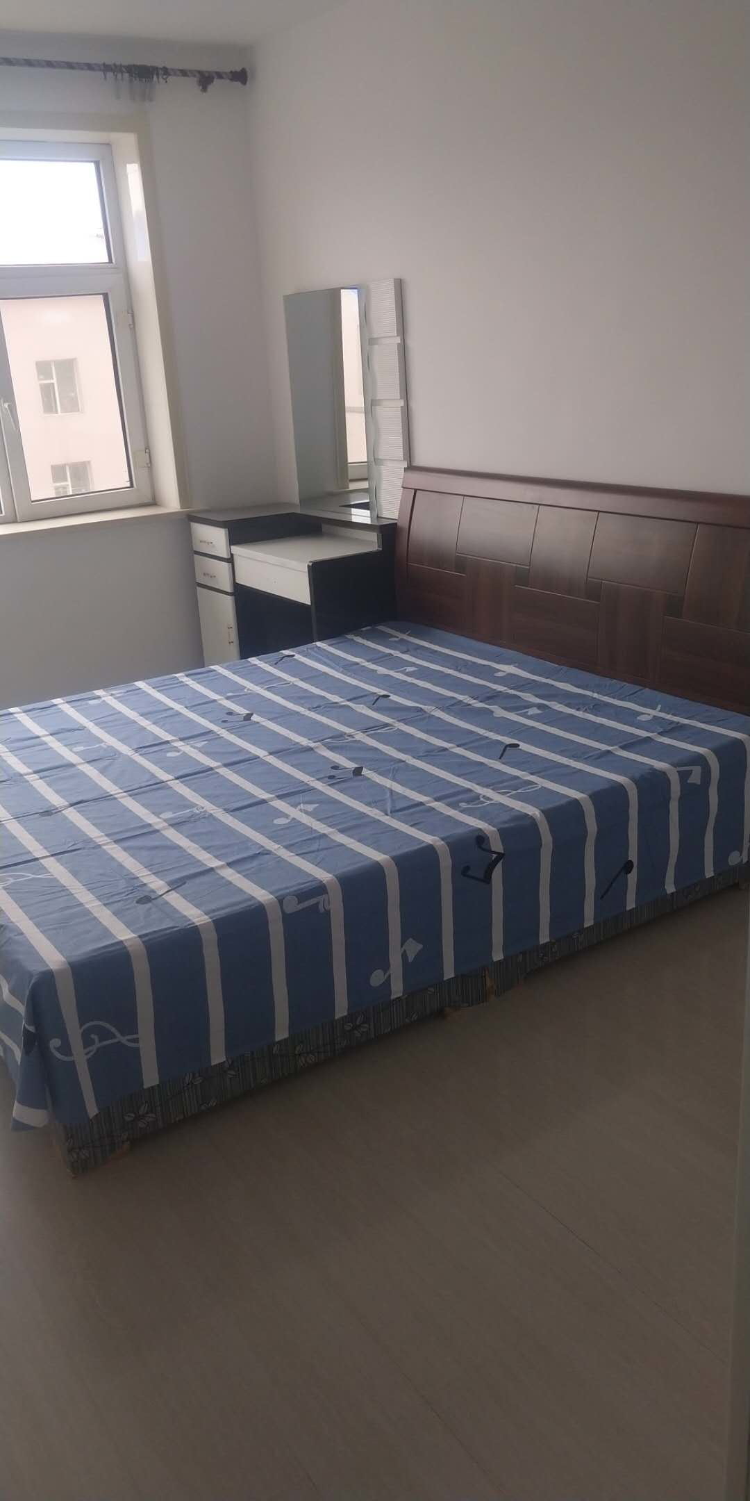房屋出售：四小，七中学区房