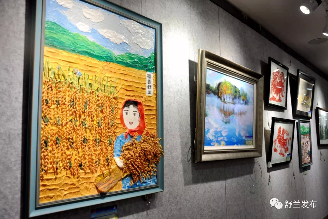 【观展】庆祝新中国成立70周年 “我和祖国共同成长”书画、摄影展开始啦！