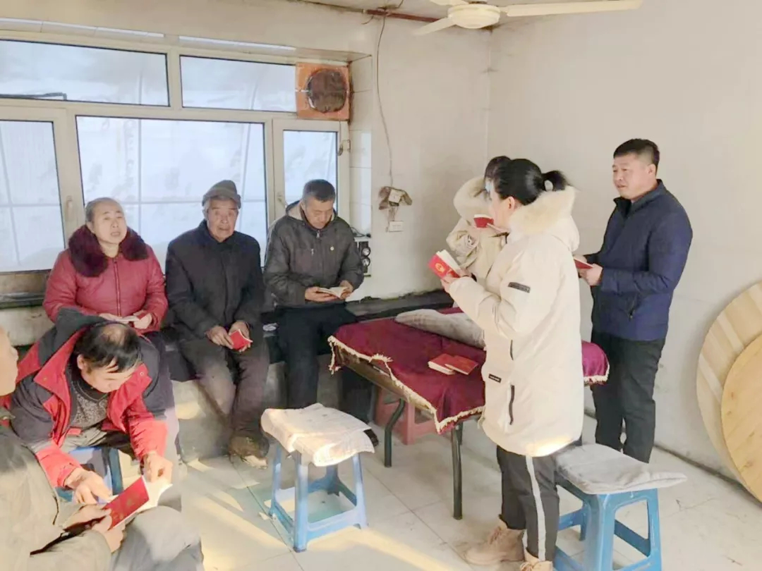 【新时代文明实践】舒兰市法特镇新时代文明实践站志愿者走进村屯普及宪法知识