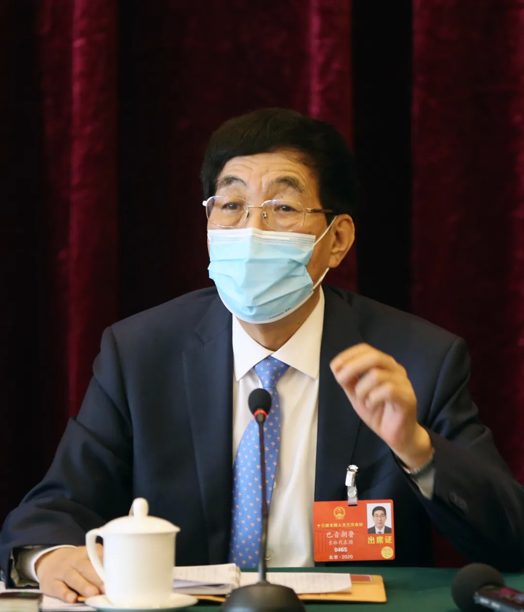 巴音朝鲁：善于以百姓视角审视我们的工作