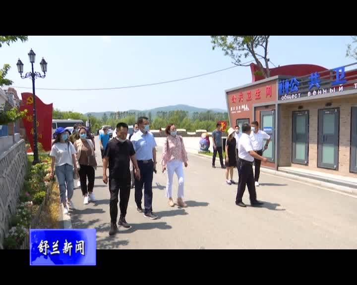 多家媒体到小城镇开展集中采访活动