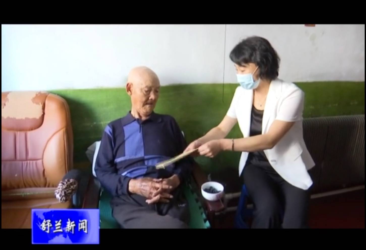 舒兰市市长金华走访慰问驻地部队官兵和解放战争老兵