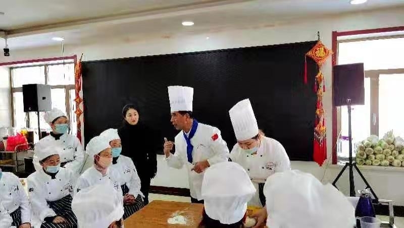 舒兰二合35名妇女真幸运！ 资深面点师上门教手艺