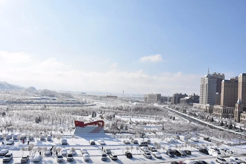 琉璃世界　冰雪稻乡