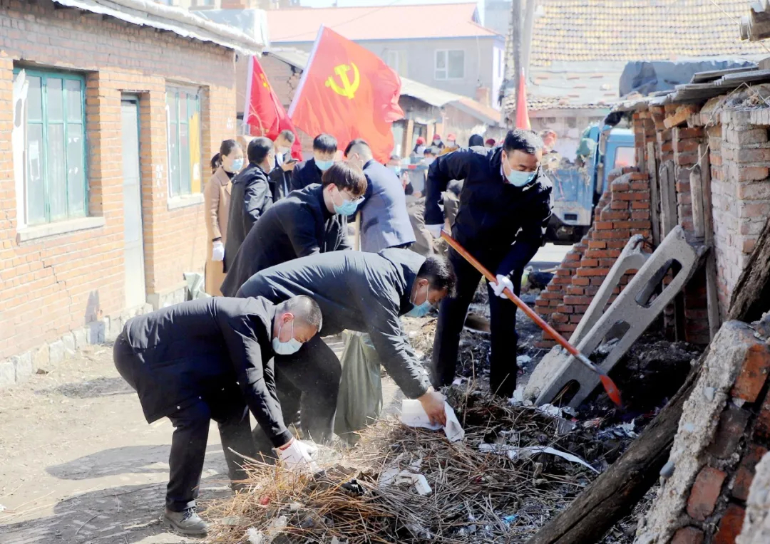 舒兰市南城街道开展“党建联盟齐出力 创文明城我先行”党建联盟联合主题党日活动
