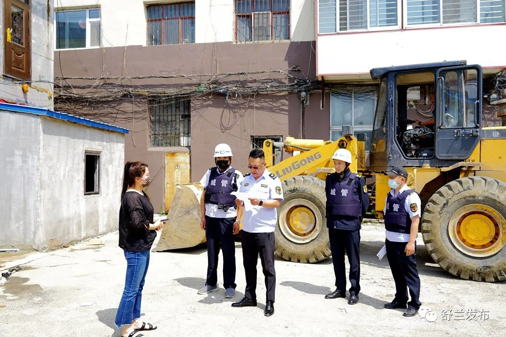 舒兰市对北城、南城街道违法建筑依法实施强制拆除