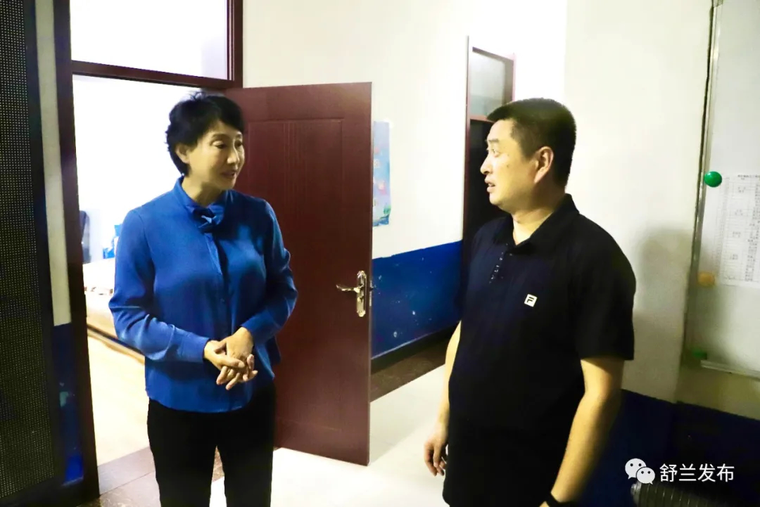 舒兰市市长金华检查防汛及值班值守工作