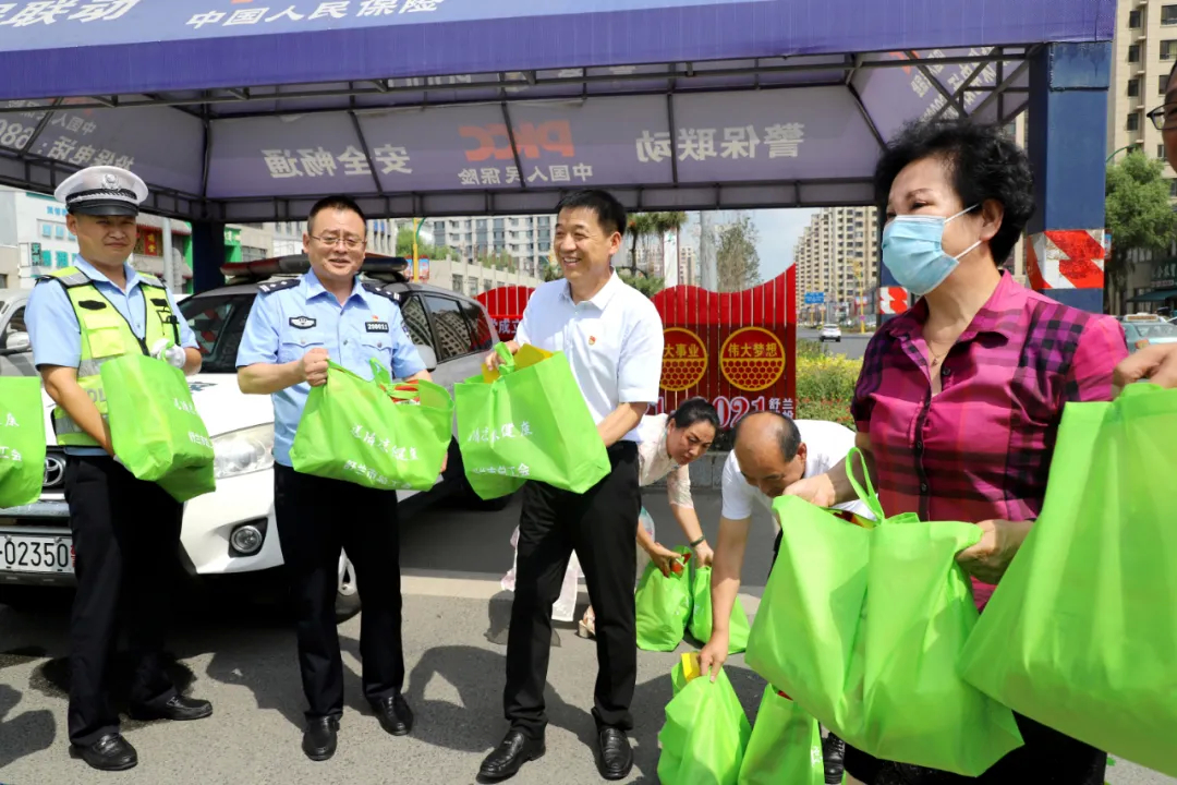 夏日送清凉 关怀暖人心 舒兰市总工会为一线职工&ldquo;送清凉&rdquo;