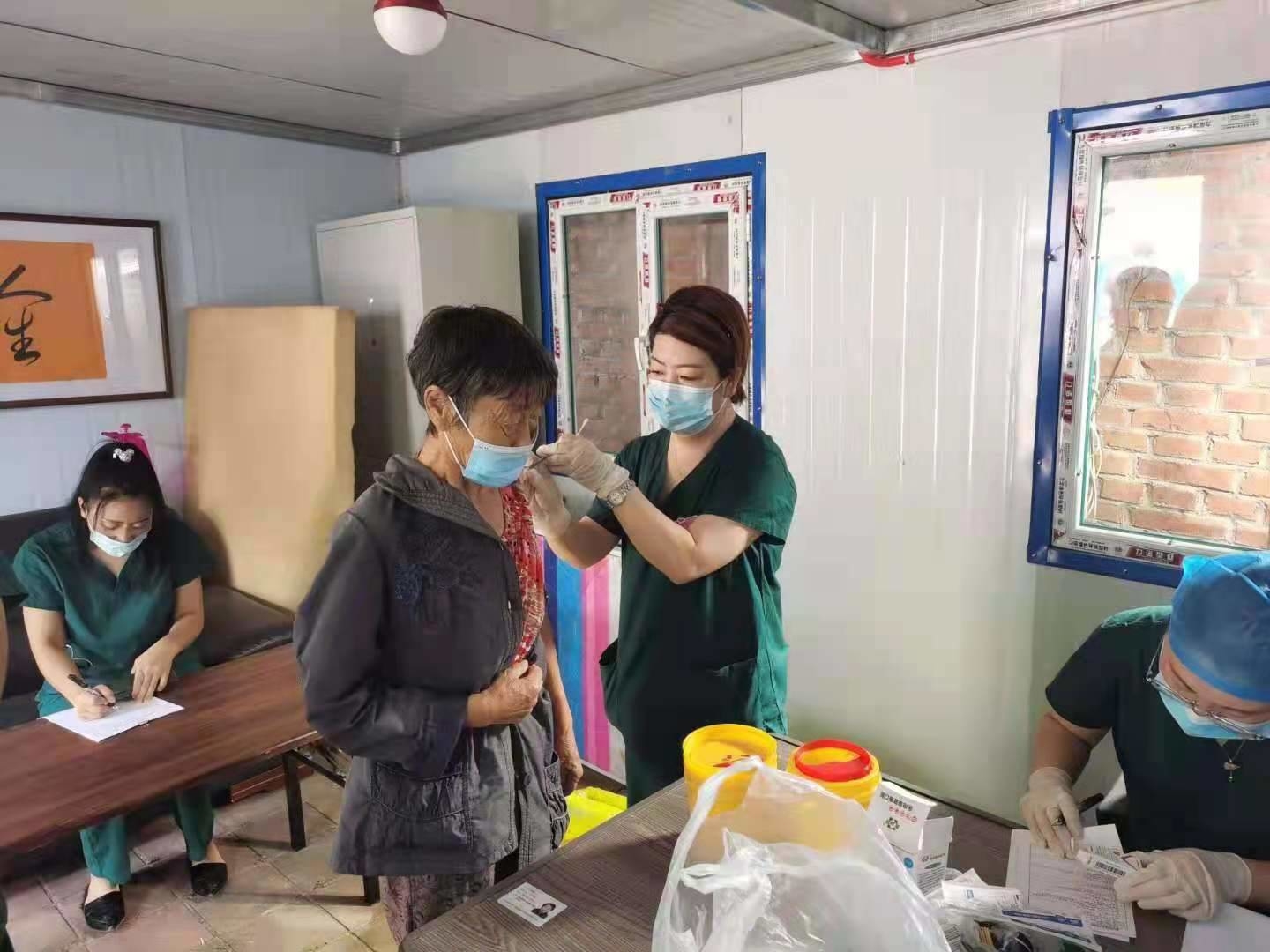 【我为群众办实事】舒兰市天德乡：接种疫苗势在必行 送苗进村人人欢迎