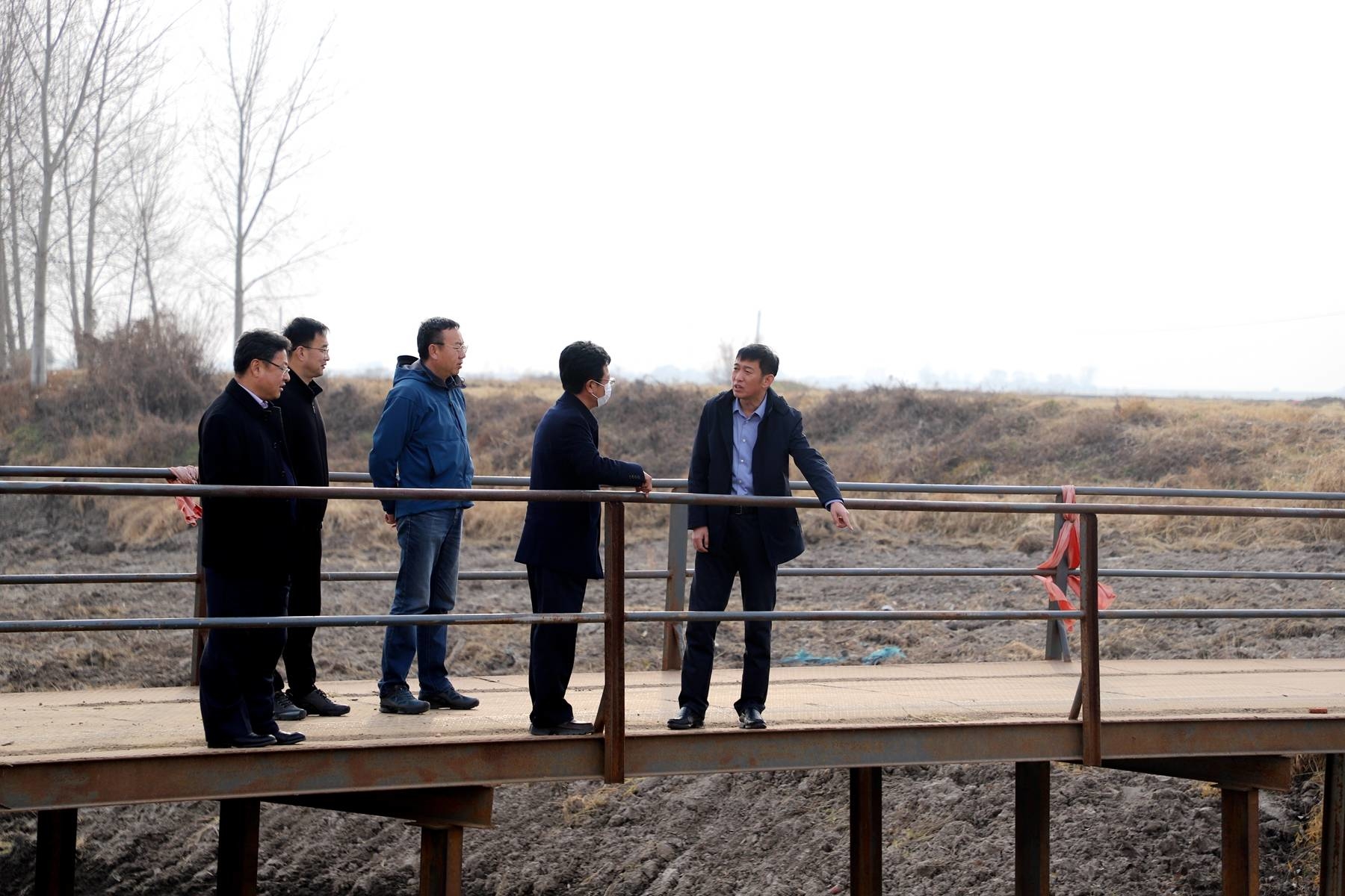 舒兰市领导到卡岔河开展巡河工作及检查污水处理厂工程建设情况