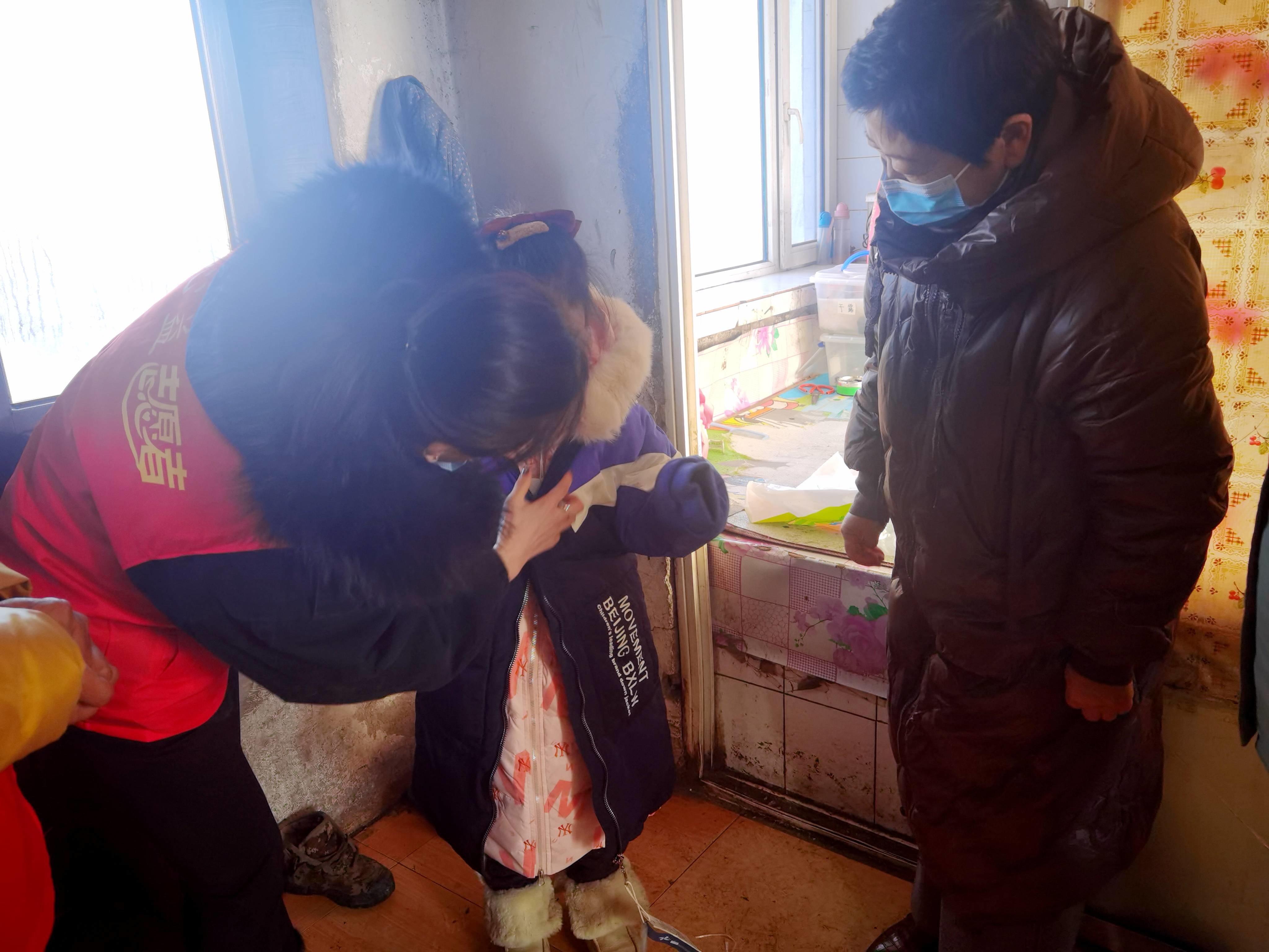 舒兰市妇幼保健计划生育服务中心开展&ldquo;寒冬送温暖 关注贫困儿童&rdquo;实践活动