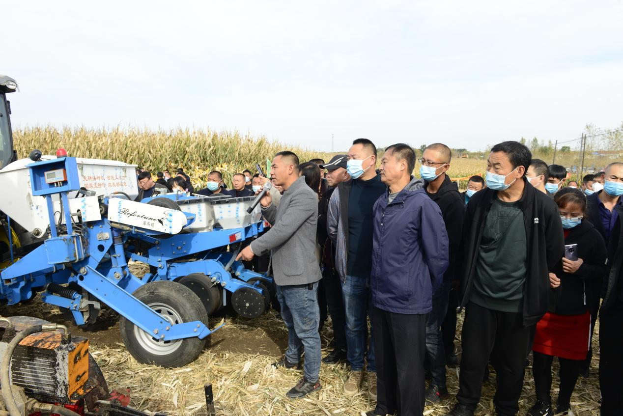 秋冬季秸秆综合利用 舒兰市农业农村局在行动
