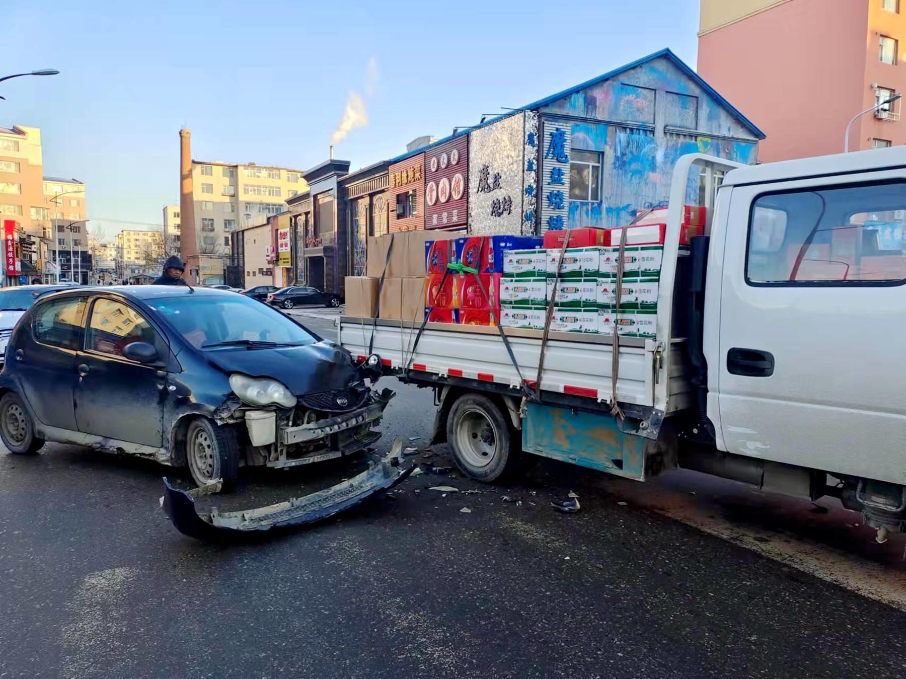 突发！舒兰市通河街与河南路交汇处发生一起交通事故，提醒大家注意交通安全！