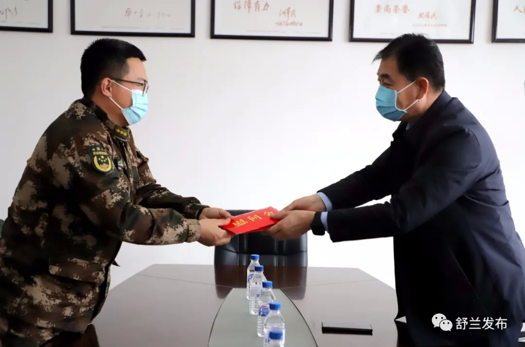 舒兰市人大常委会主任曹洪罡开展春节前走访慰问