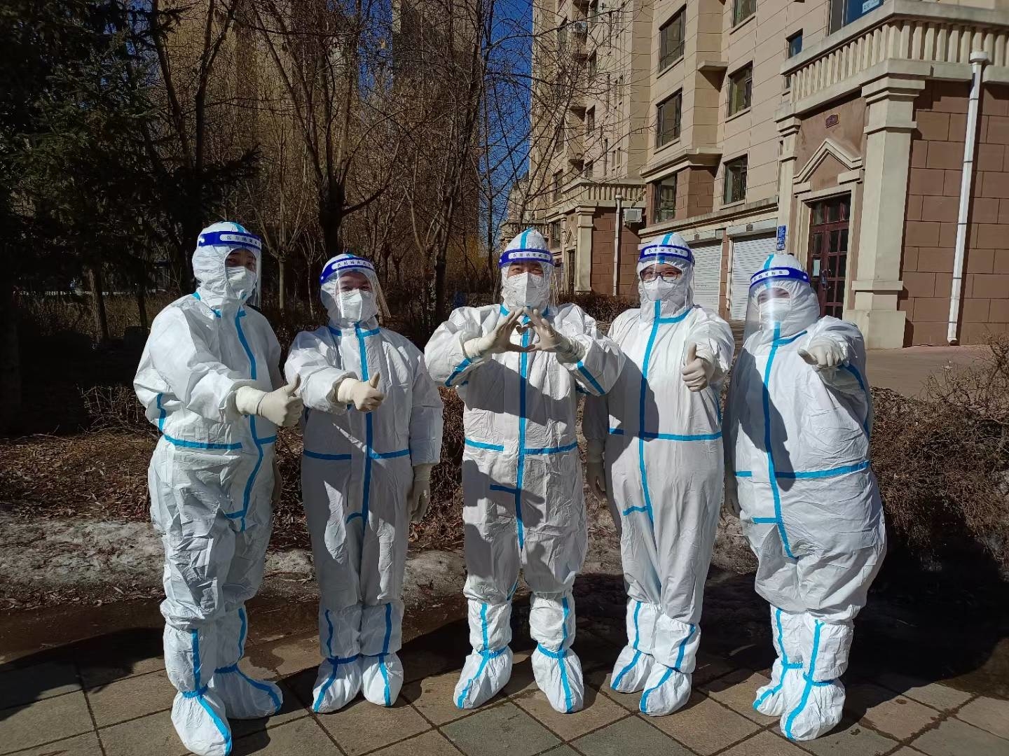 同心抗疫 | 抗疫一线中最美身影，为你们点赞！