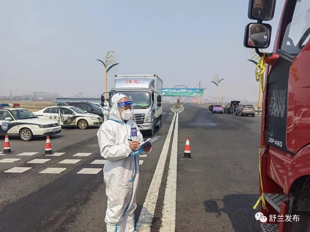 战疫先锋丨王学政：战斗在抗疫一线的59岁老民警