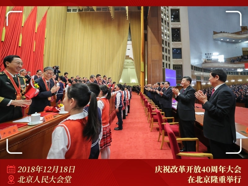 近镜头丨一个转身的温暖
