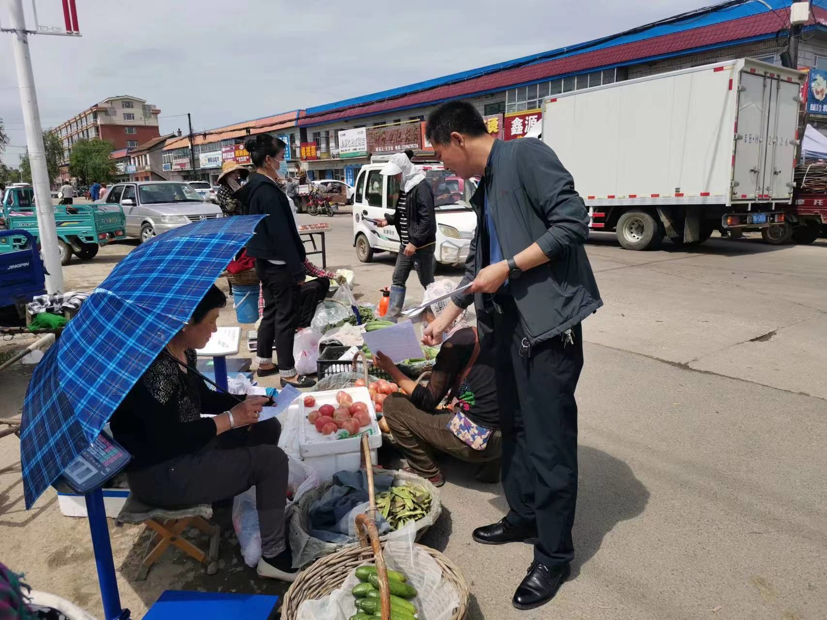 朝阳镇开展&ldquo;6.14信用记录关爱日暨诚信建设万里行&rdquo;宣传活动