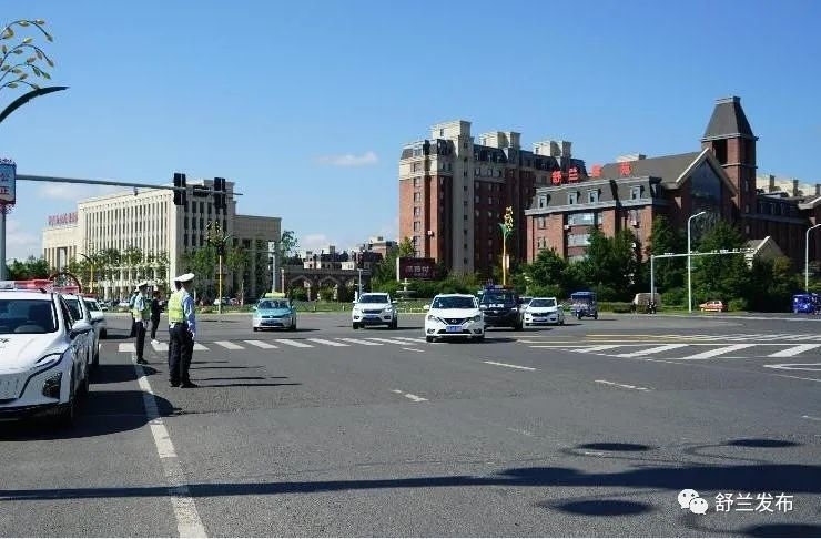 创城进行时丨舒兰市公安局交巡警大队开展道路交通秩序专项整治行动