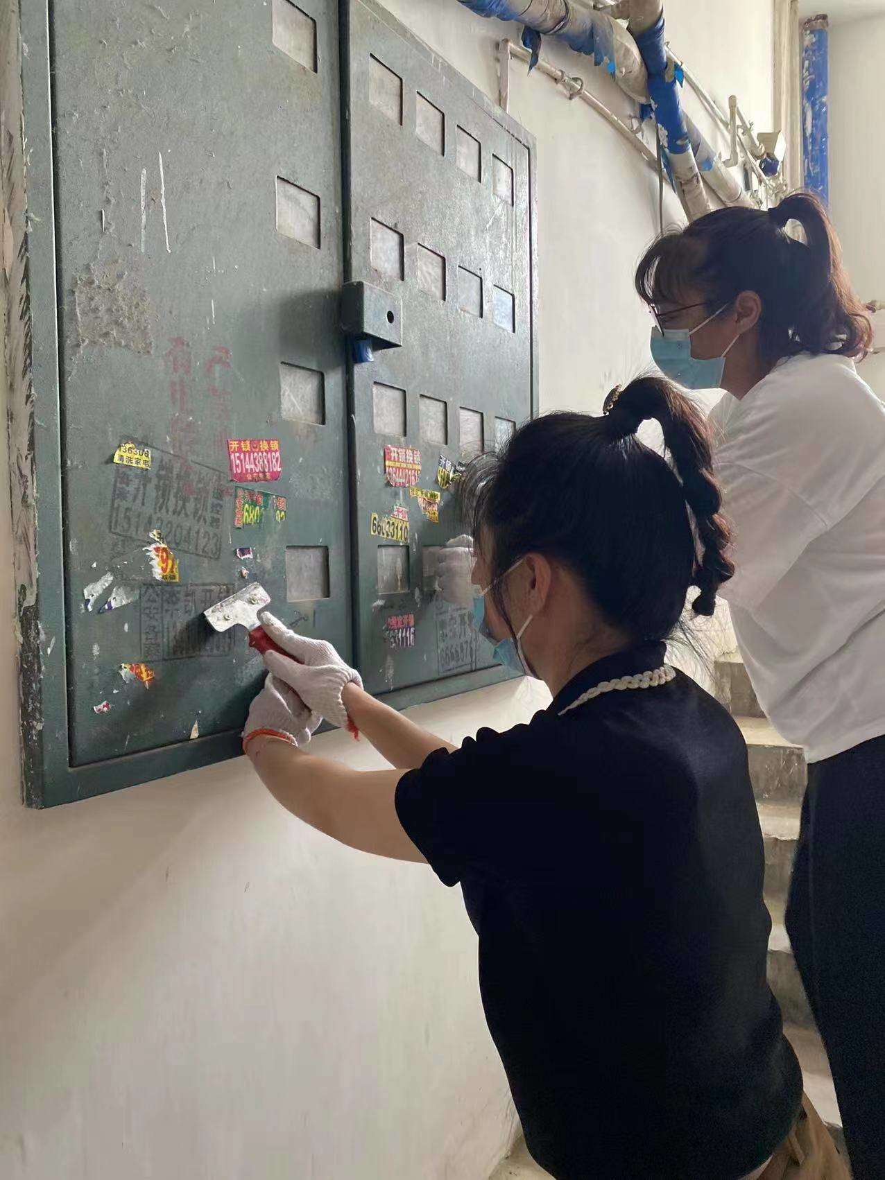 创城进行时丨舒兰市卫生健康局机关开展&ldquo;清理野广告 助力文明创城&rdquo;活动