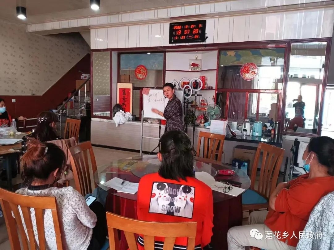 我为群众办实事丨农民学直播 干好&ldquo;新农活&rdquo;