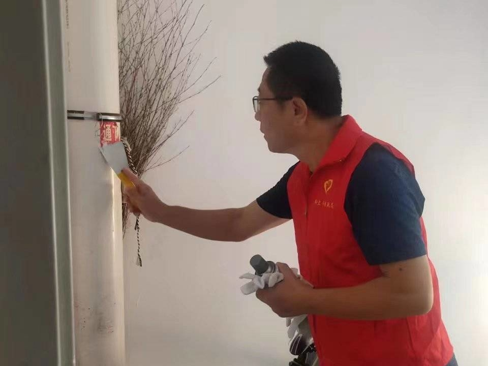 创城进行时丨一喷一刮创文明 一举一动树形象