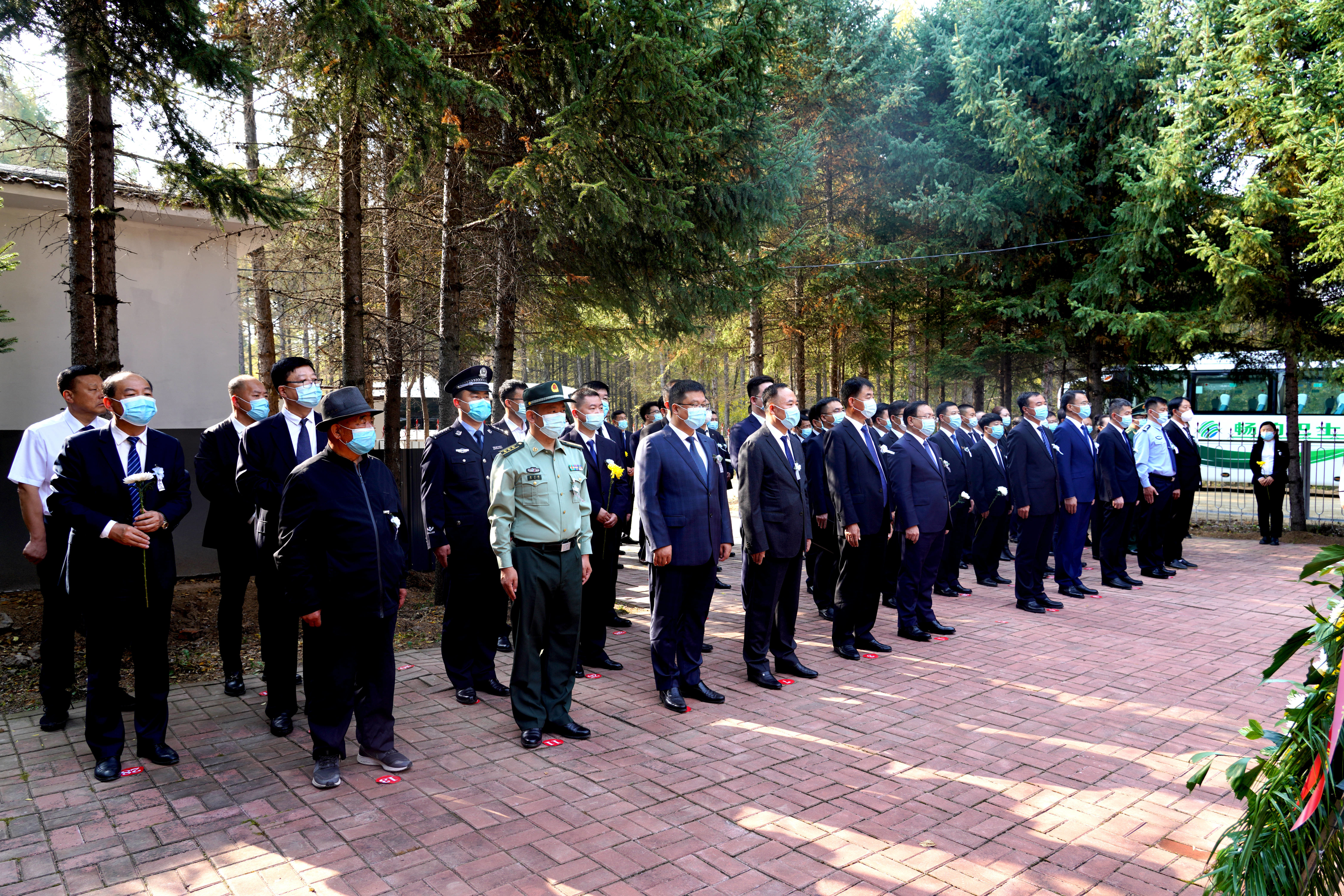 鲜花献英烈 哀思祭忠魂&mdash;&mdash;舒兰市举行烈士纪念日公祭活动