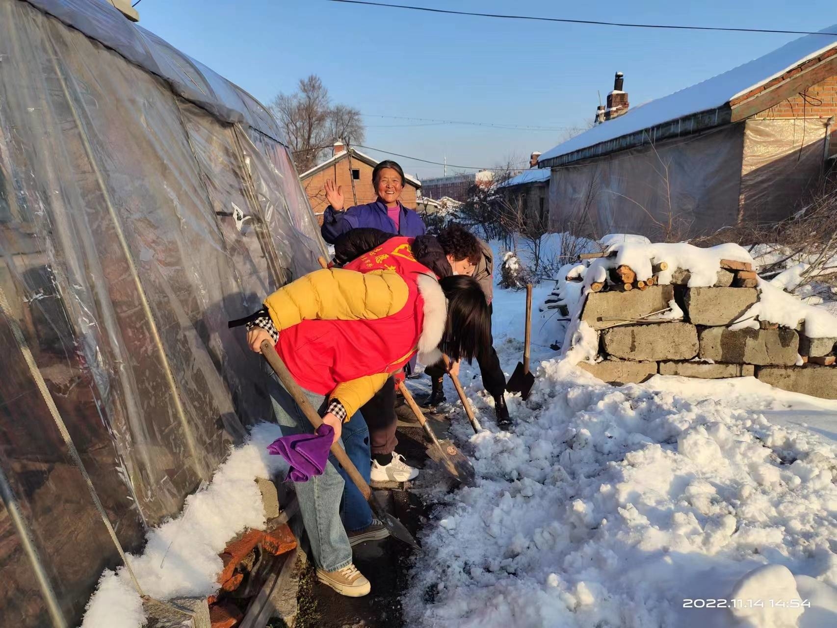 新时代文明实践丨舒兰市南城街道开展&ldquo;初冬送温暖&rdquo; 志愿服务活动