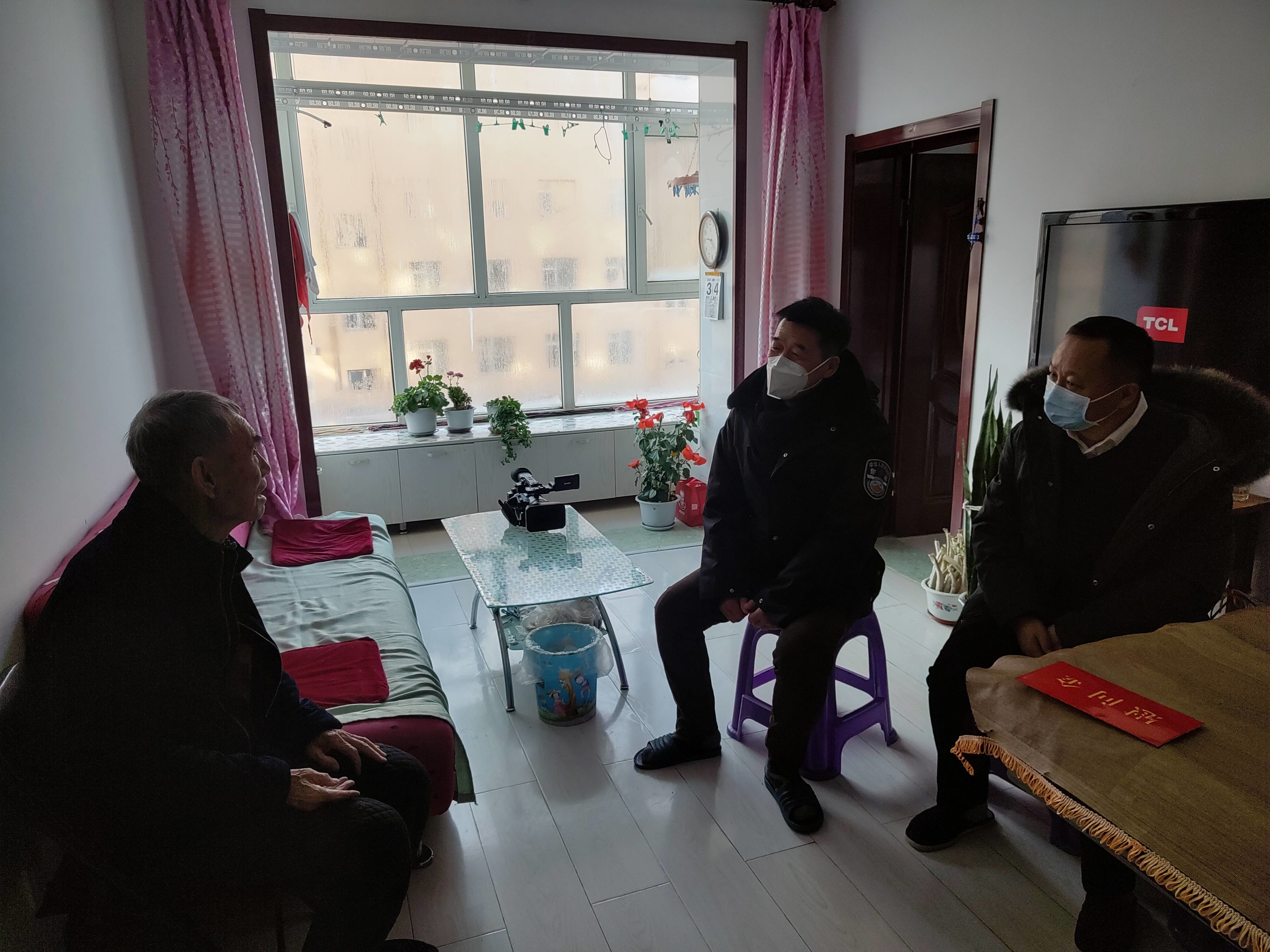 舒兰市领导看望慰问老兵