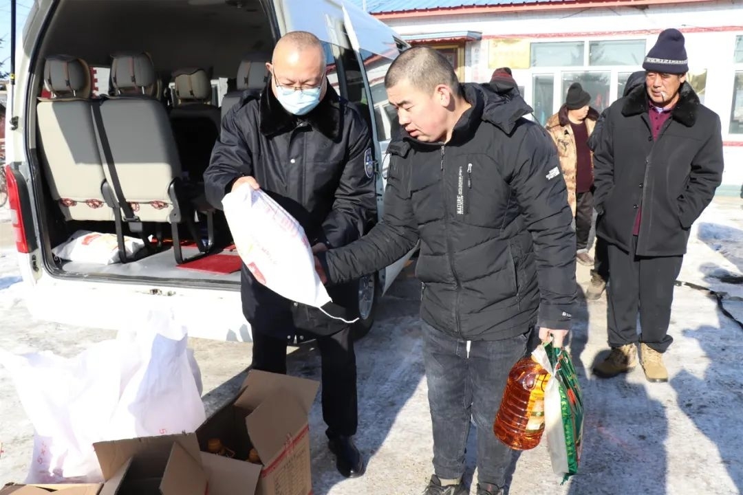 舒兰市人民检察院开展春节前走访慰问