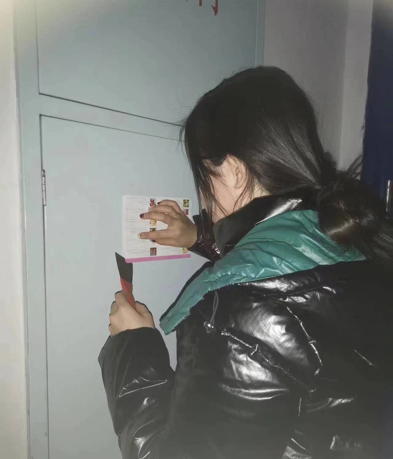 创城进行时丨舒兰市法特镇开展&ldquo;清楼道 除广告&rdquo;志愿服务活动