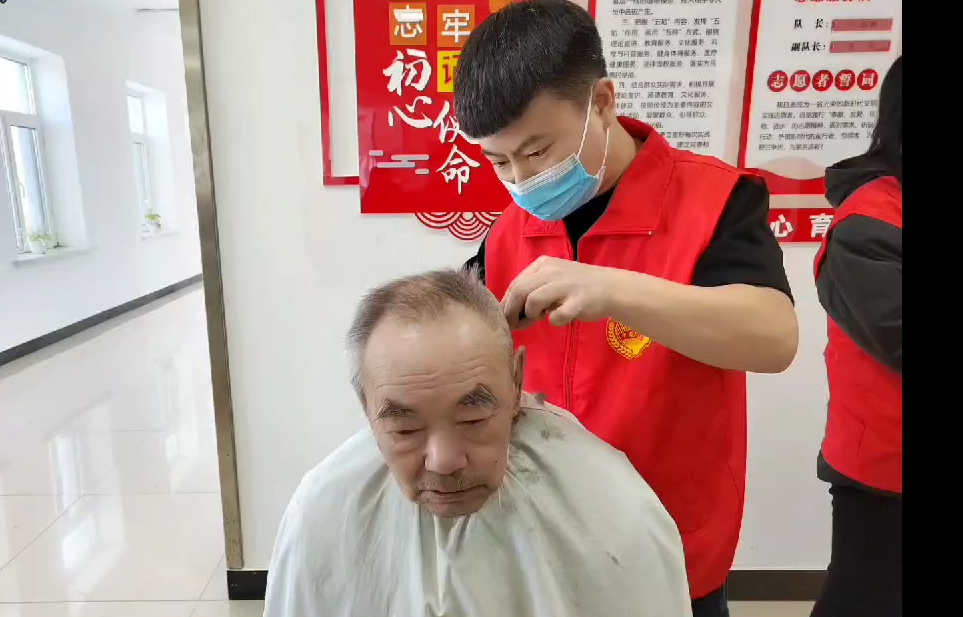 舒兰市南城街道新村社区：饺香&ldquo;二月二&rdquo; 爱老从&ldquo;头&rdquo;起