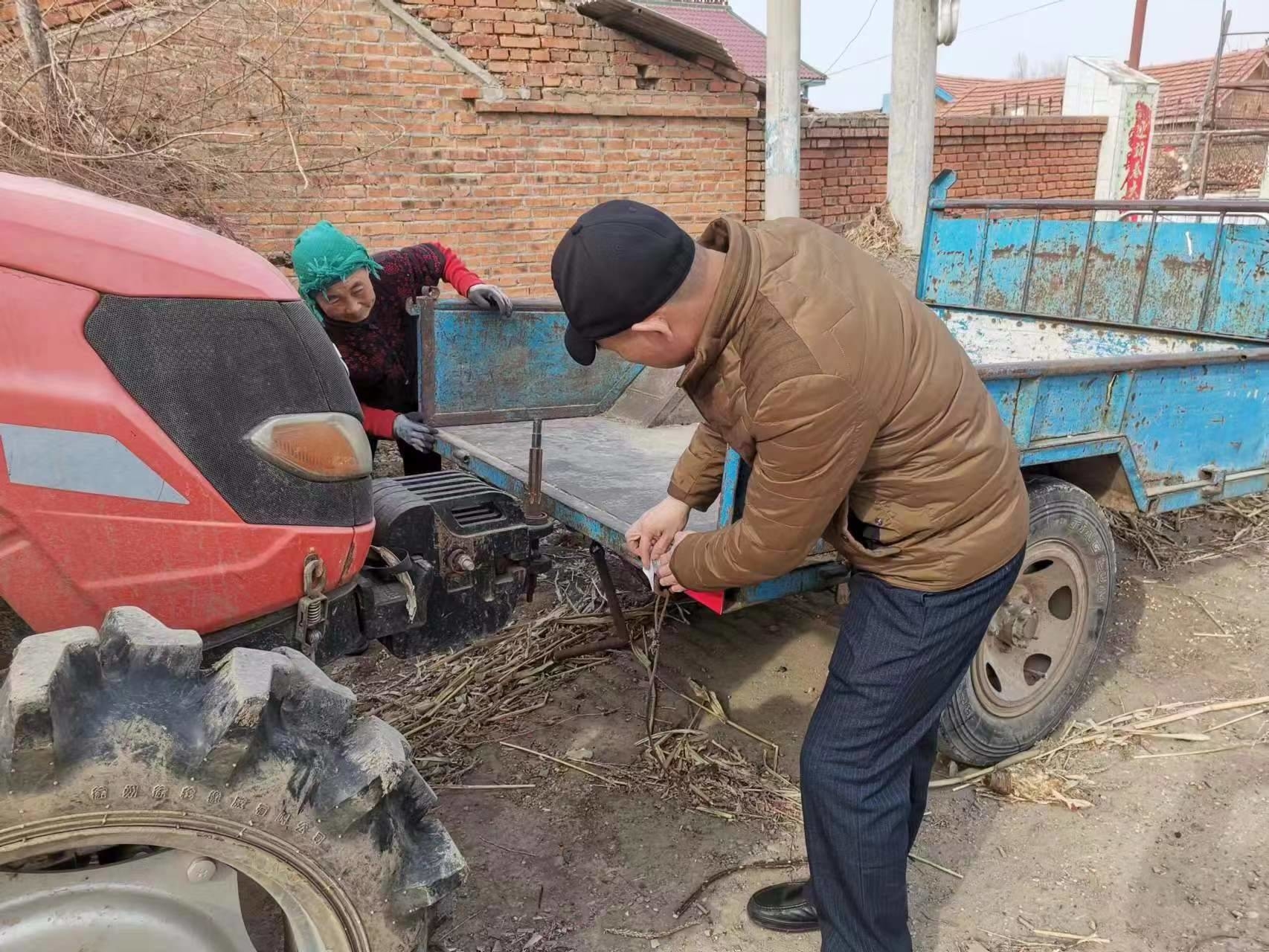 舒兰市白旗镇：抓农机安全 保春耕生产