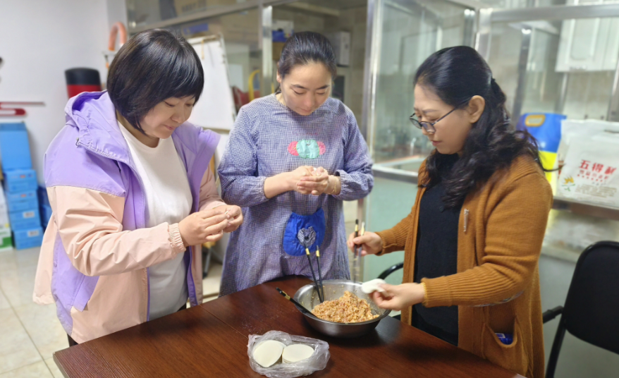 新时代文明实践丨舒兰市北城街道城西社区开展&ldquo;&lsquo;饺&rsquo;有爱&rdquo;志愿服务活动
