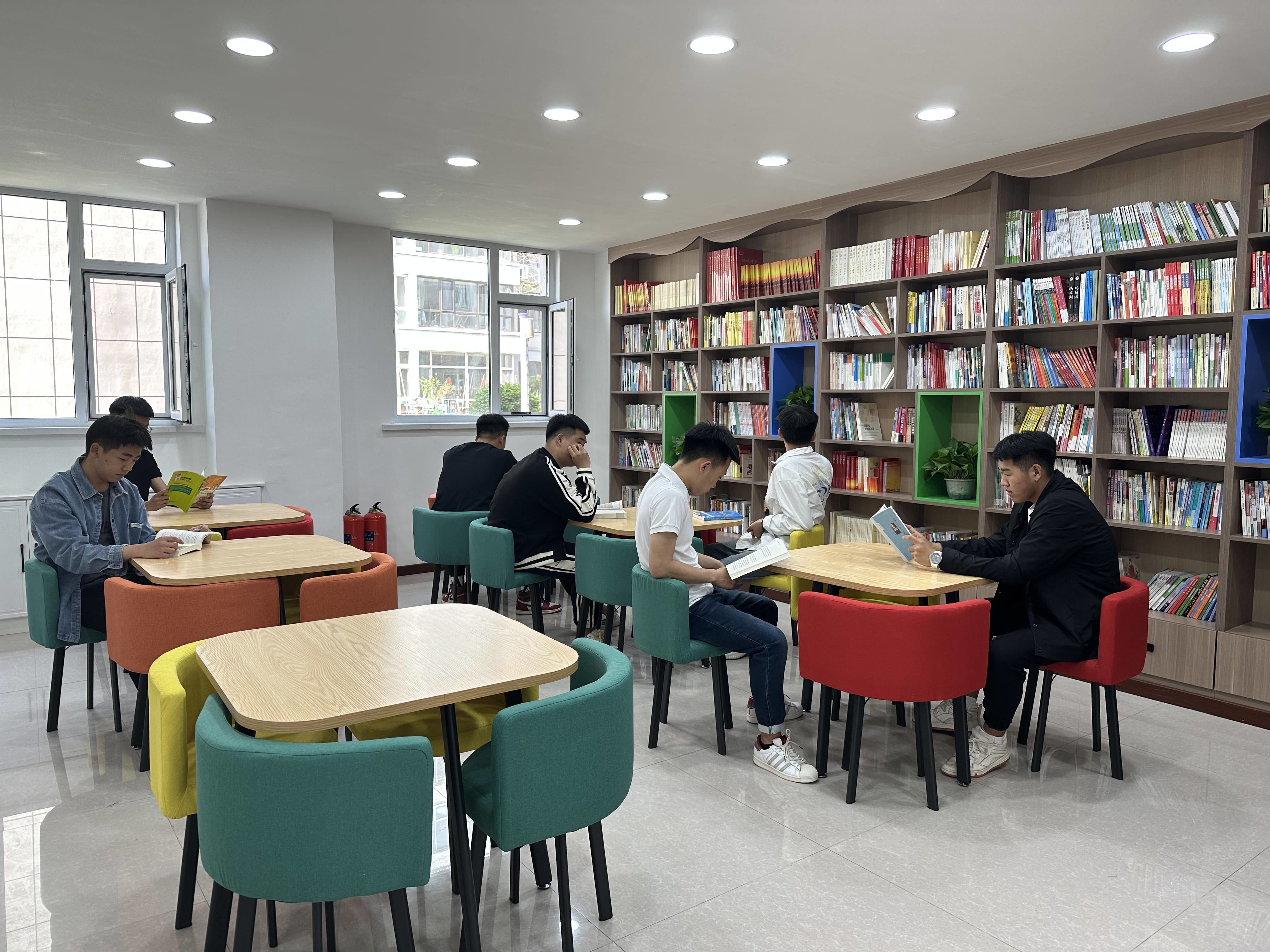 舒兰市首家青年自习室开放啦