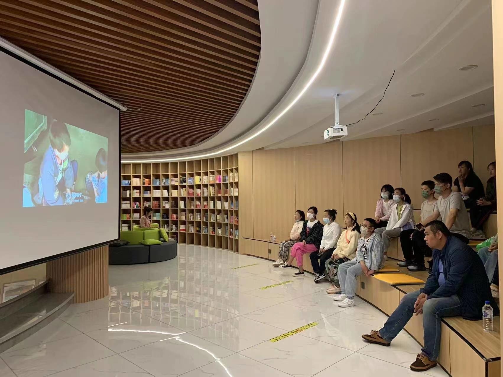 新时代文明实践丨共青团舒兰市委开展观影活动