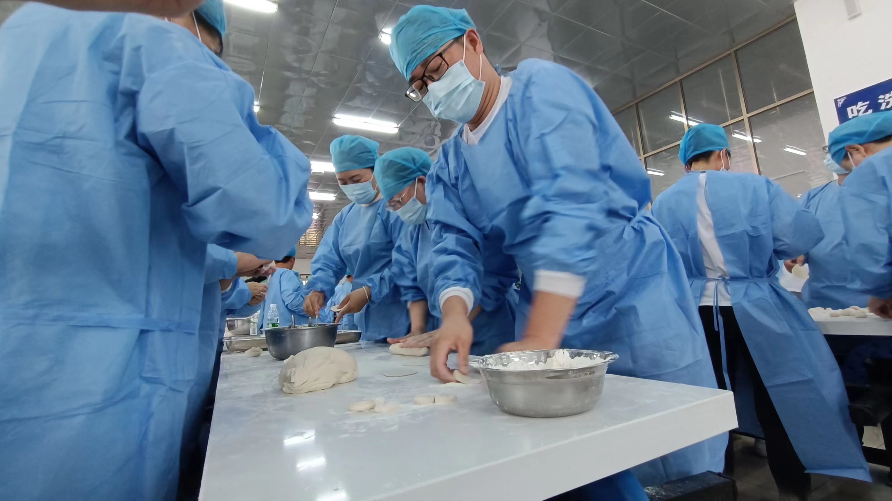 立秋 安置点的第一顿饺子