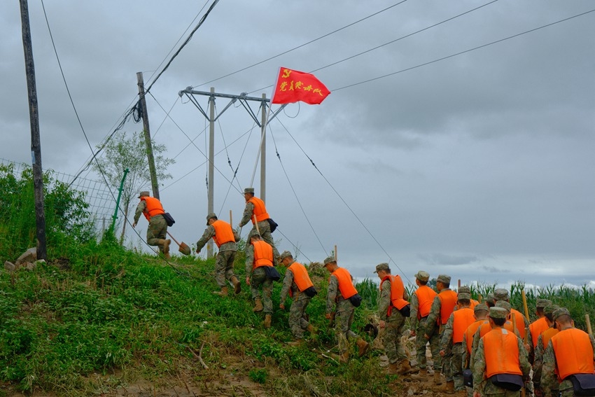 人民子弟兵与舒兰人民同在