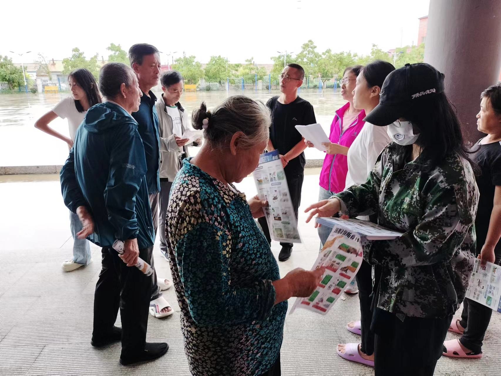 舒兰市畜牧业管理局开展灾后动物疫病防控宣传活动