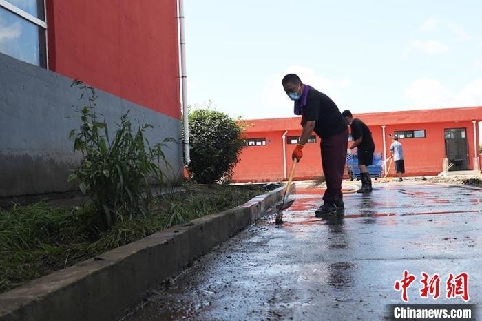 吉林舒兰灾后重整校园：静待读书声响起