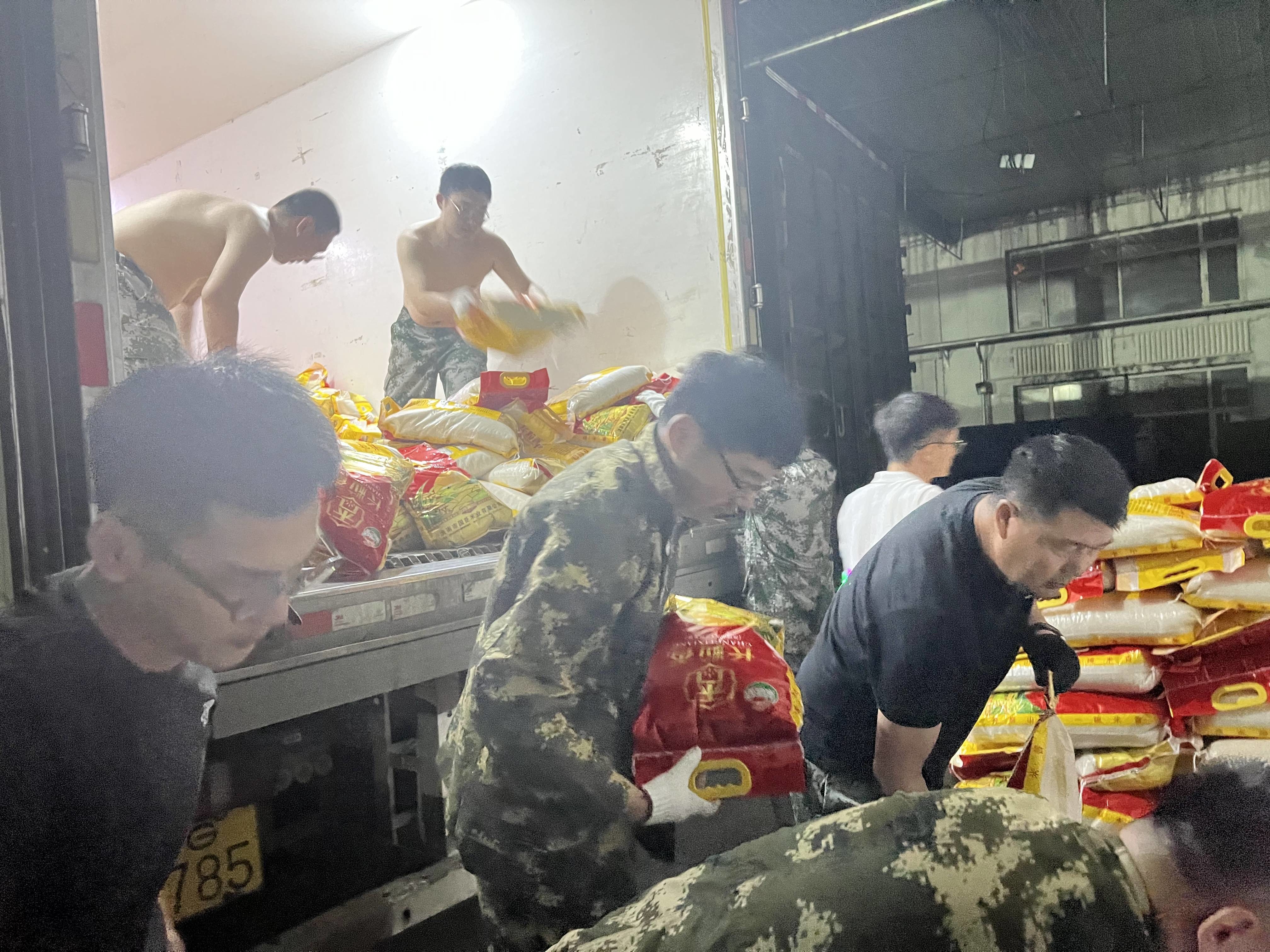 舒兰市财政局开展&ldquo;党旗在一线高高飘扬&rdquo;主题党日活动