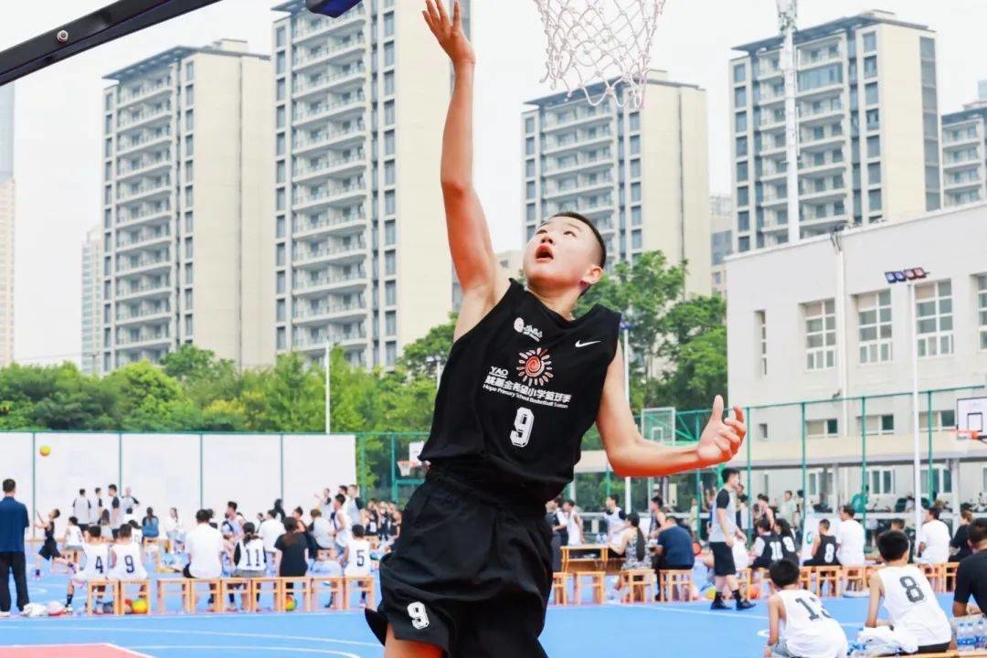 舒兰市第三实验小学代表队获得姚基金希望小学篮球季舒兰站联赛冠军