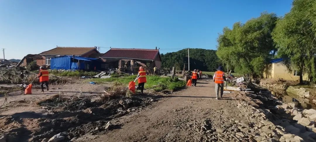 舒兰市农村公共事务服务中心扎实做好灾后生活垃圾收运处置工作