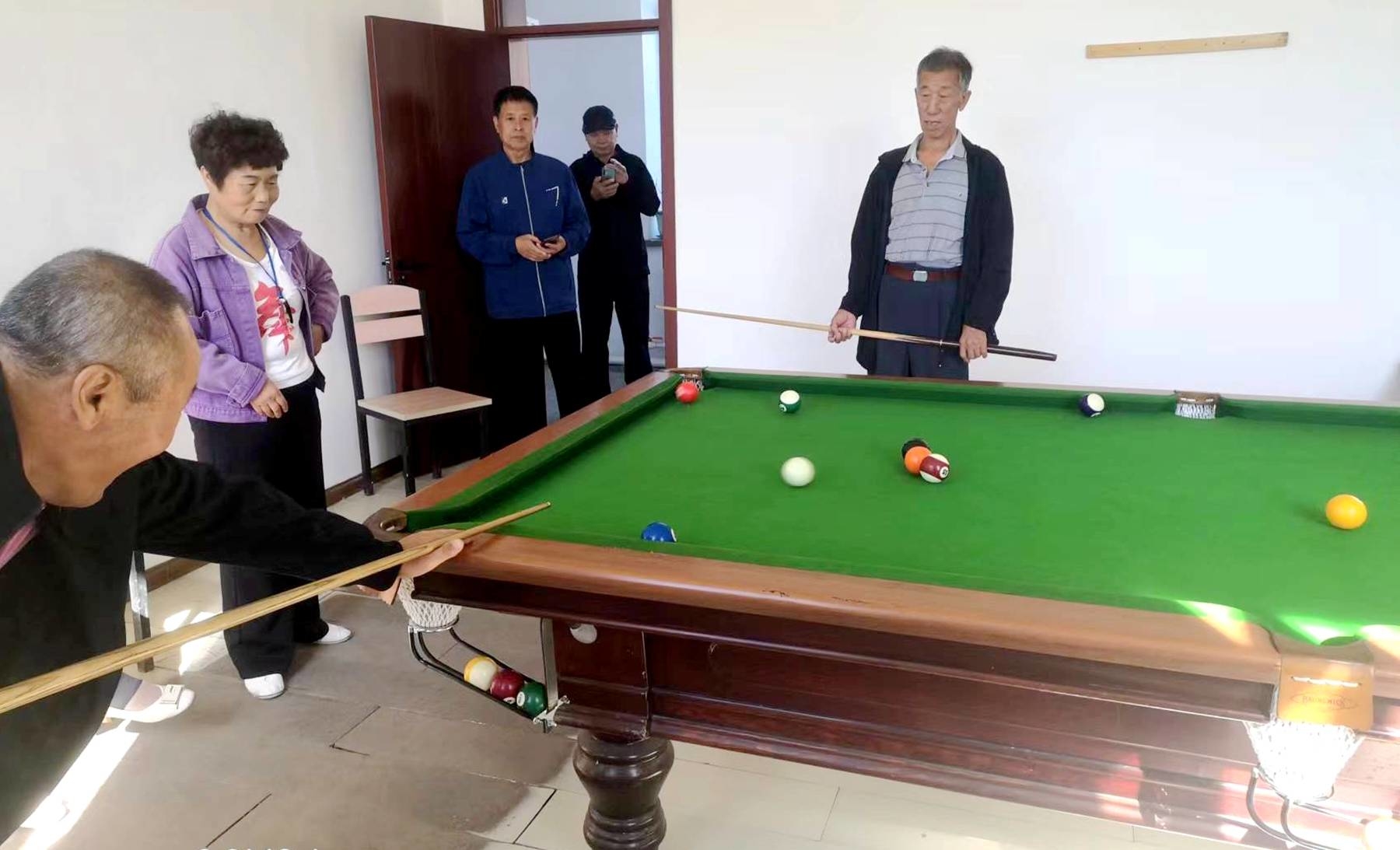 舒兰市南城街道新村社区：&ldquo;碰&rdquo;出健康 &ldquo;撞&rdquo;见快乐