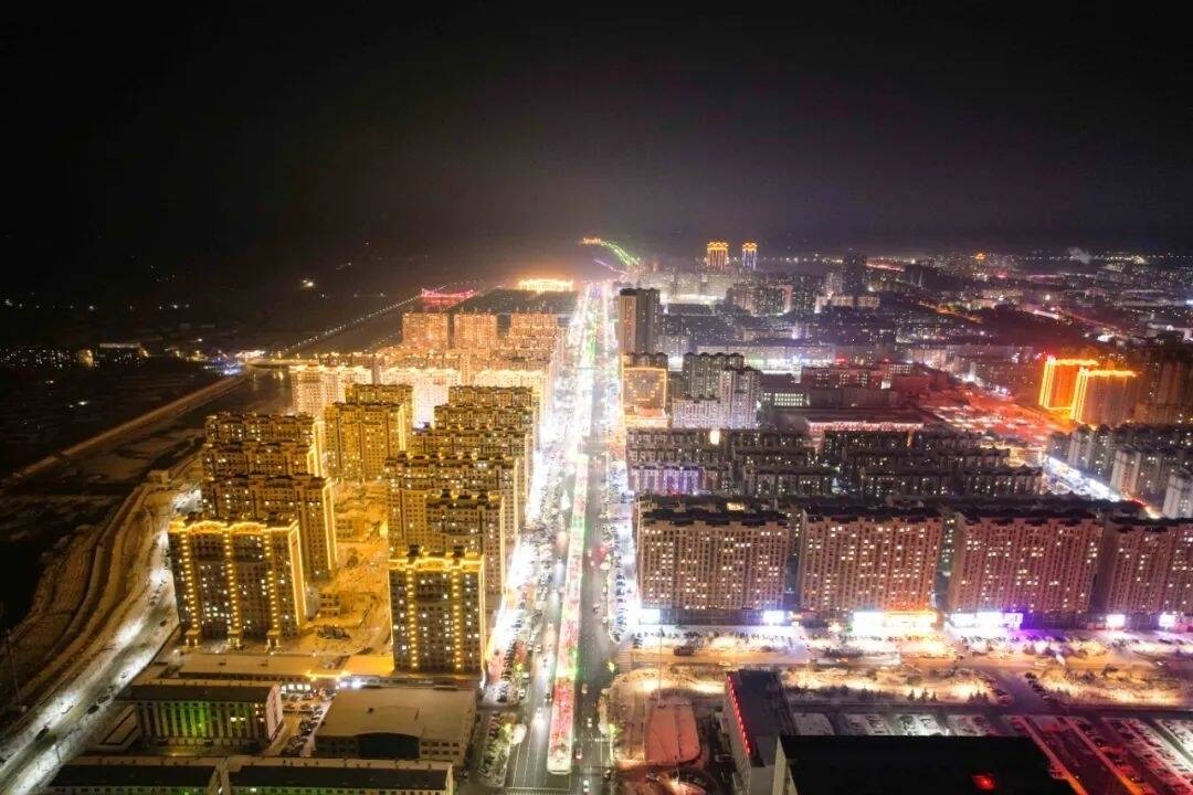 流光溢彩 雪影稻乡