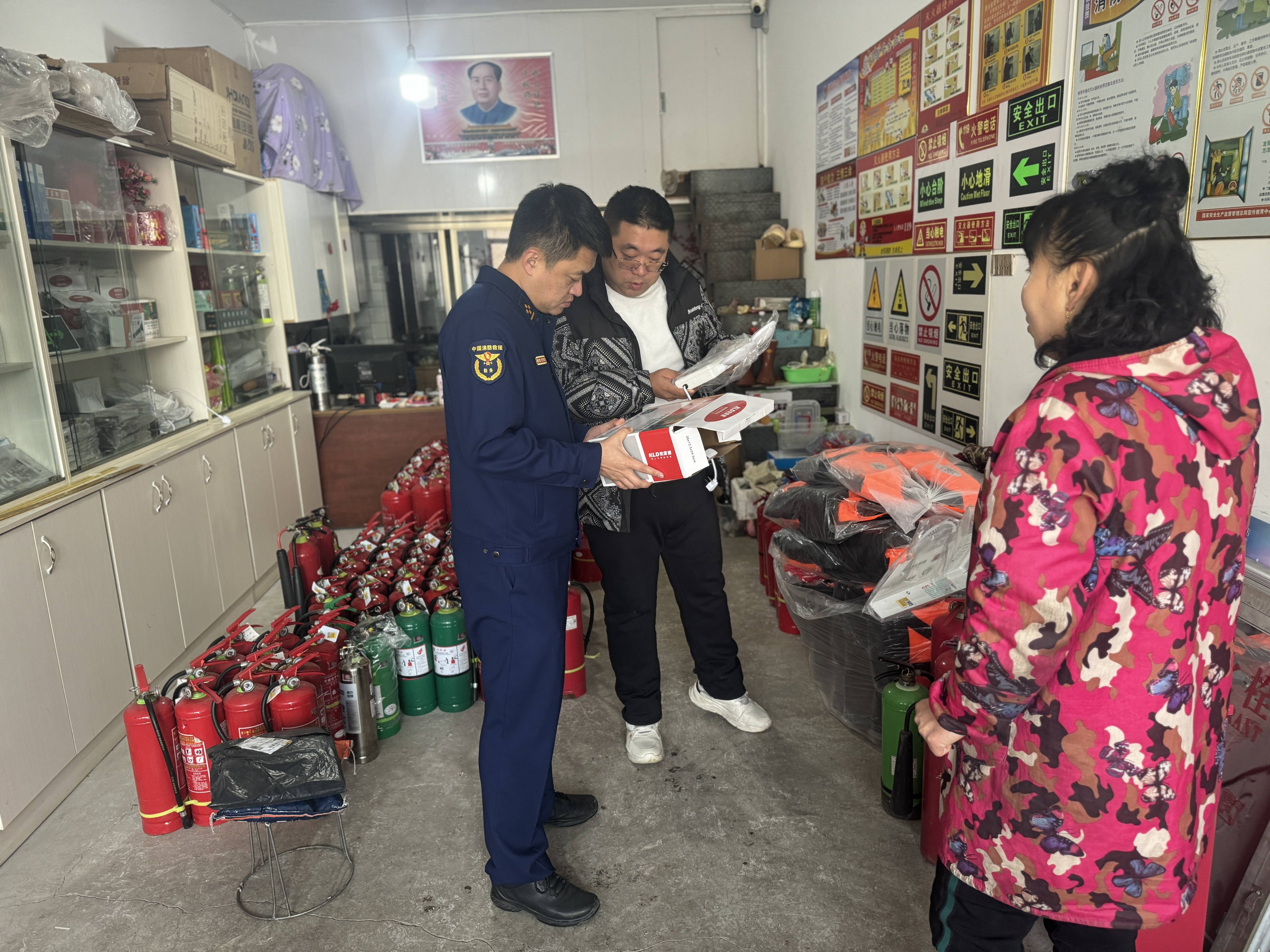 舒兰市消防救援大队联合市场监督管理局开展消防产品专项检查行动