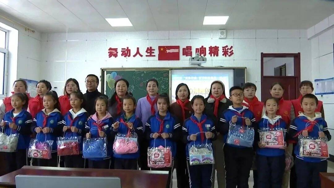 舒兰市妇联&ldquo;恒爱行动&rdquo;捐赠活动走进开原镇青松中心小学校