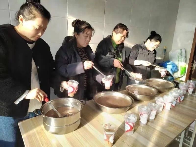 &ldquo;家门口&rdquo;党建 | 舒兰市南城街道新村社区：腊八送粥忙 服务暖人心